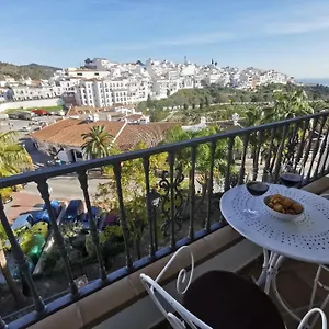 En Urbanización El Mirador De En El Centro Del Pueblo Con Mejores Vistas Apartamento Frigiliana